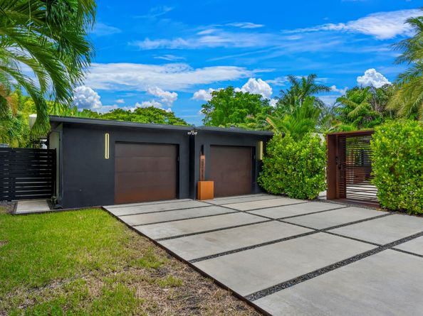 2711 NE 19th St, Fort Lauderdale FL 33305