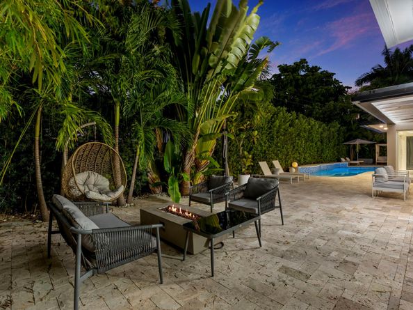 2711 NE 19th St, Fort Lauderdale FL 33305
