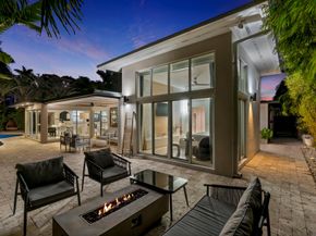 2711 NE 19th St, Fort Lauderdale FL 33305