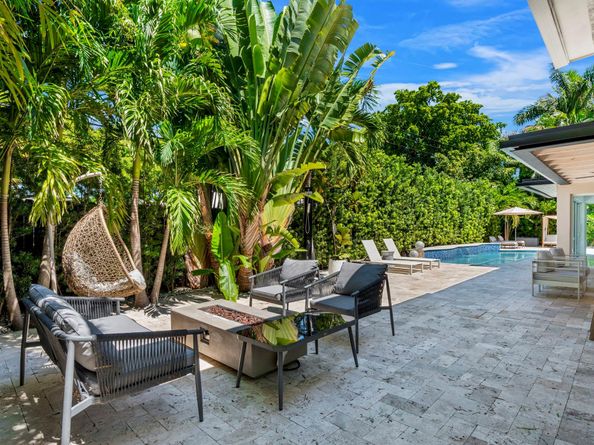 2711 NE 19th St, Fort Lauderdale FL 33305