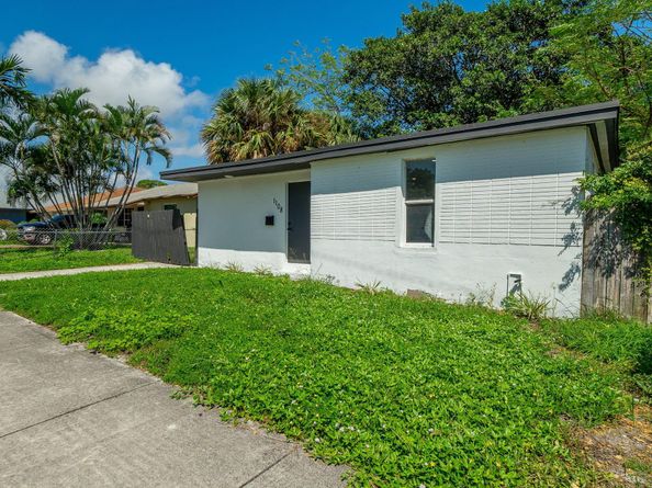 1108 W 33rd Street, Riviera Beach FL 33404