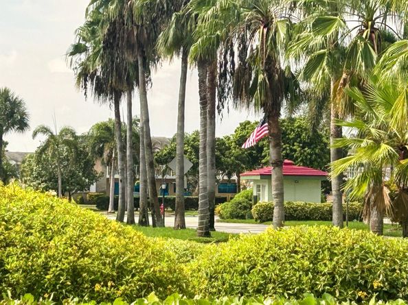 2520 NE 1st Court 408, Boynton Beach FL 33435