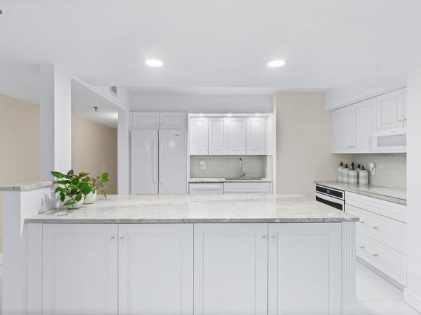 3407 S Ocean Boulevard 1d, Highland Beach FL 33487