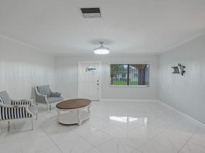1281 NW 44th St, Deerfield Beach FL 33064