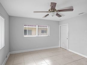 1281 NW 44th St, Deerfield Beach FL 33064