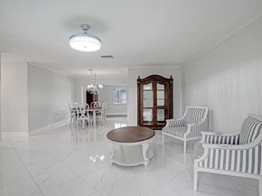 1281 NW 44th St, Deerfield Beach FL 33064