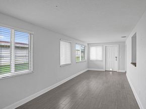 1281 NW 44th St, Deerfield Beach FL 33064