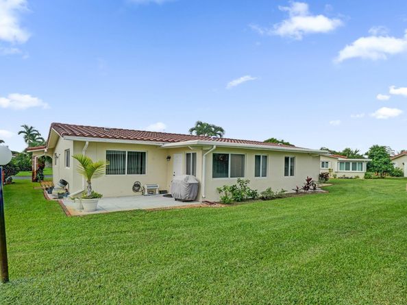 1281 NW 44th St, Deerfield Beach FL 33064