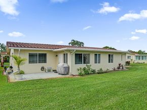 1281 NW 44th St, Deerfield Beach FL 33064