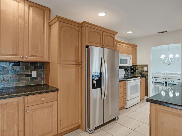 1281 NW 44th St, Deerfield Beach FL 33064