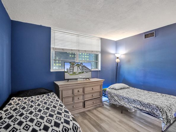 400 SE 10th St 117, Deerfield Beach FL 33441