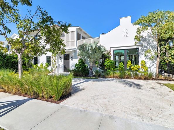 215 Summa Street, West Palm Beach FL 33405