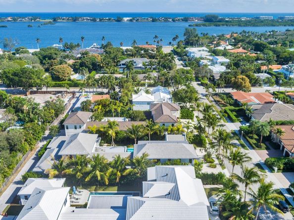 215 Summa Street, West Palm Beach FL 33405