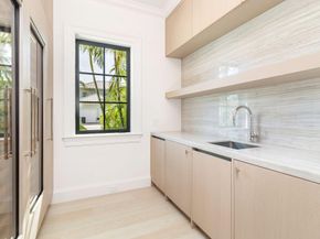 215 Summa Street, West Palm Beach FL 33405