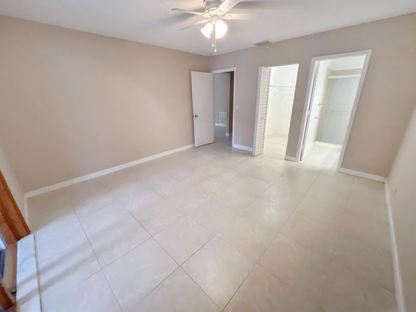 10089 Penzance Lane, Royal Palm Beach FL 33411