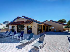 1030 Us Highway 1 105, North Palm Beach FL 33408