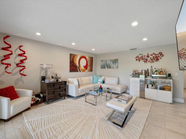 145 Lake Nancy Lane 232, West Palm Beach FL 33411