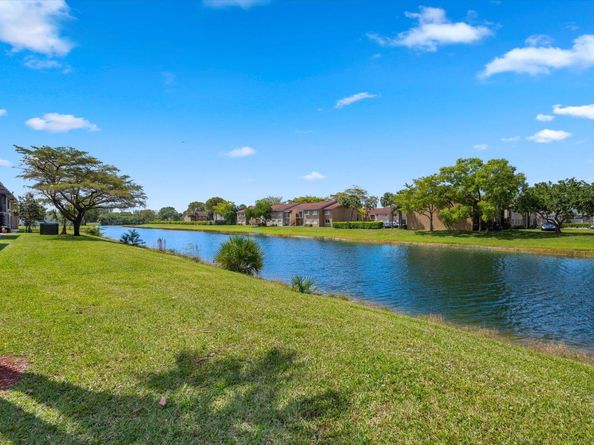 145 Lake Nancy Lane 232, West Palm Beach FL 33411