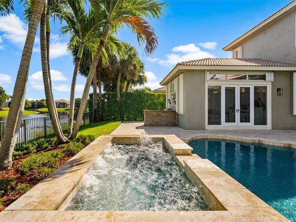 12425 NW 76th St, Parkland FL 33076