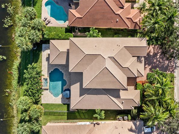 12425 NW 76th St, Parkland FL 33076