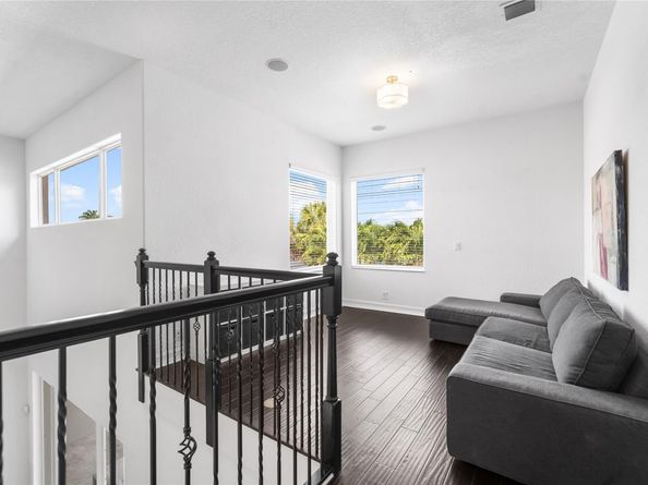 12425 NW 76th St, Parkland FL 33076