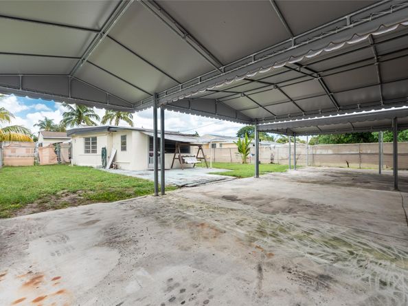 2820 Fletcher St, Hollywood FL 33020