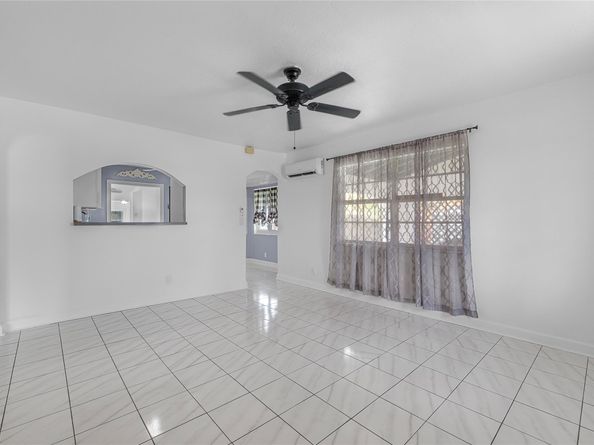 2820 Fletcher St, Hollywood FL 33020