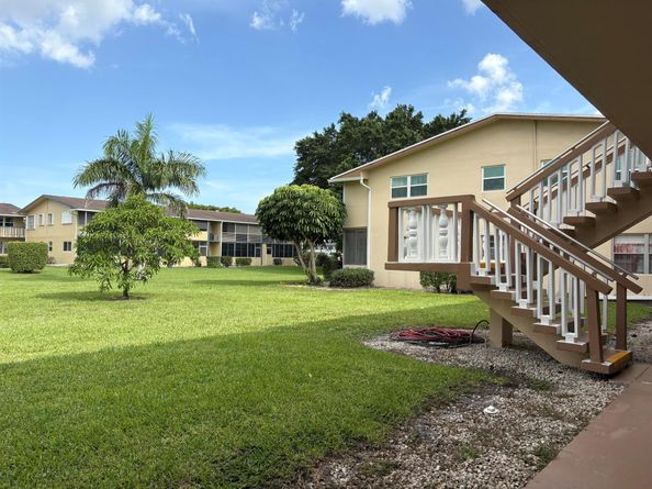 213 Chatham K, West Palm Beach FL 33417