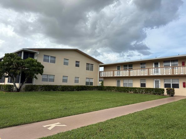 213 Chatham K, West Palm Beach FL 33417