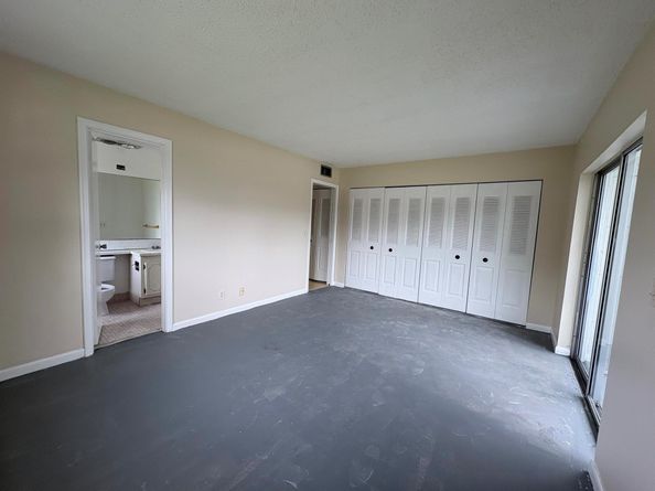 213 Chatham K, West Palm Beach FL 33417