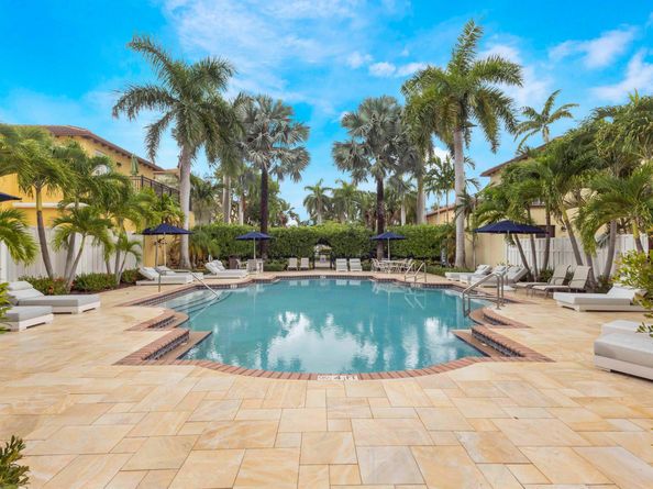 52 Via Floresta Drive, Boca Raton FL 33487