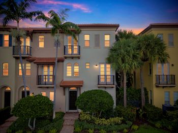 52 Via Floresta Drive
