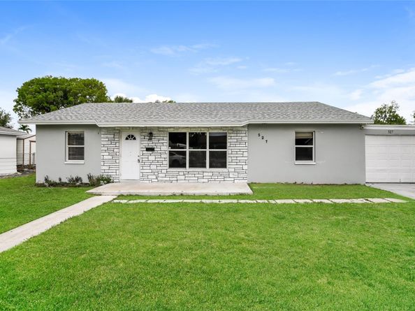 527 S 13th Ct, Lantana FL 33462