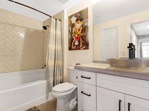 533 NE 3rd Ave 229, Fort Lauderdale FL 33301