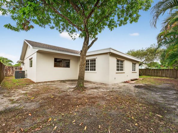 5830 SW 120th Ave, Cooper City FL 33330