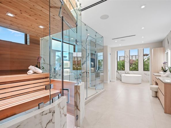 2405 Castilla Isle, Fort Lauderdale FL 33301