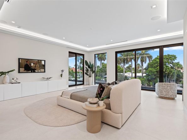 2405 Castilla Isle, Fort Lauderdale FL 33301