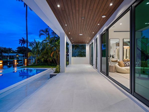 2405 Castilla Isle, Fort Lauderdale FL 33301