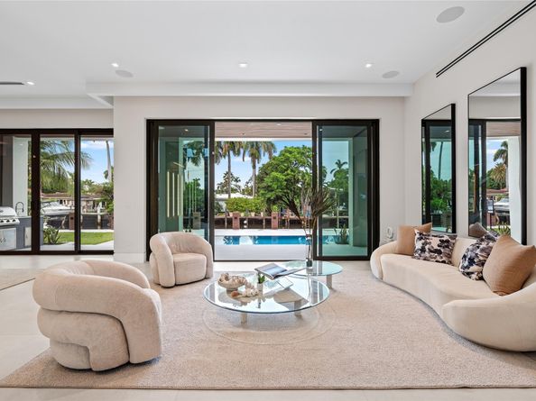 2405 Castilla Isle, Fort Lauderdale FL 33301