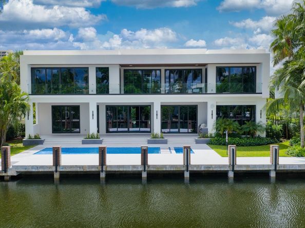 2405 Castilla Isle, Fort Lauderdale FL 33301