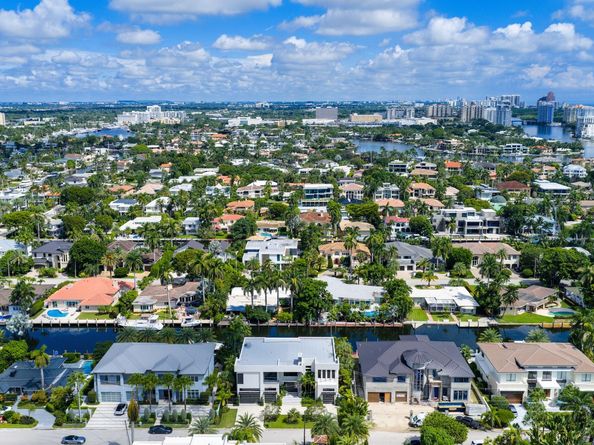 2405 Castilla Isle, Fort Lauderdale FL 33301