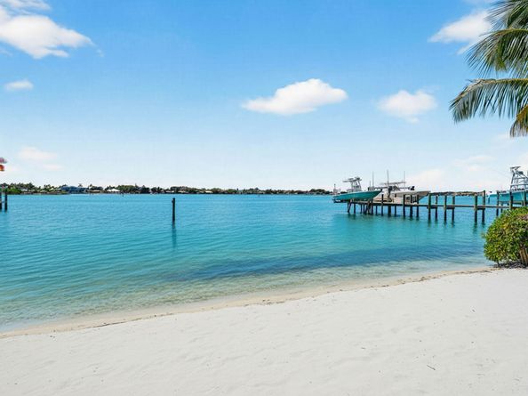 114 W Riverside Drive, Jupiter FL 33469