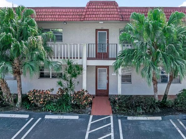 33 Abbey Lane 103, Delray Beach FL 33446