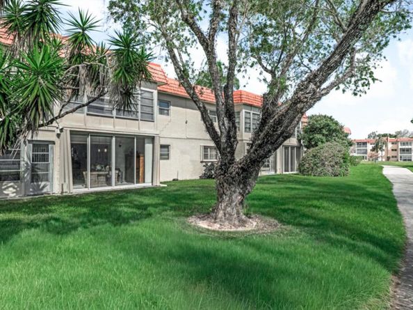 33 Abbey Lane 103, Delray Beach FL 33446