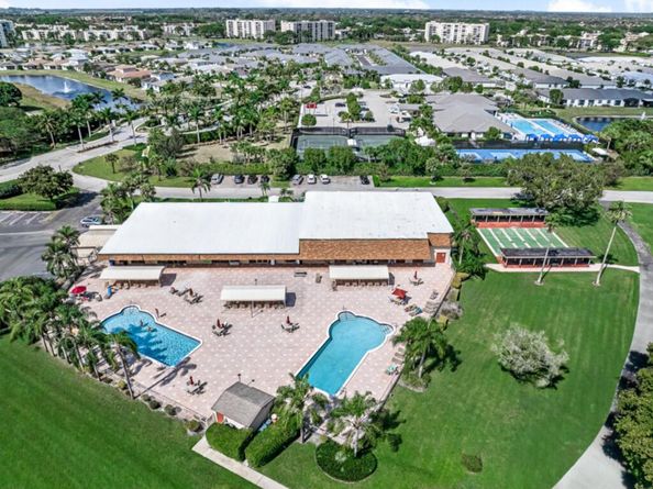 33 Abbey Lane 103, Delray Beach FL 33446