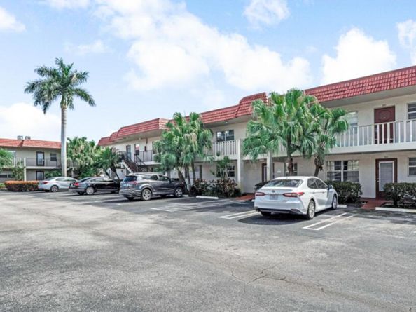 33 Abbey Lane 103, Delray Beach FL 33446