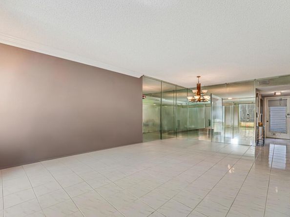 33 Abbey Lane 103, Delray Beach FL 33446