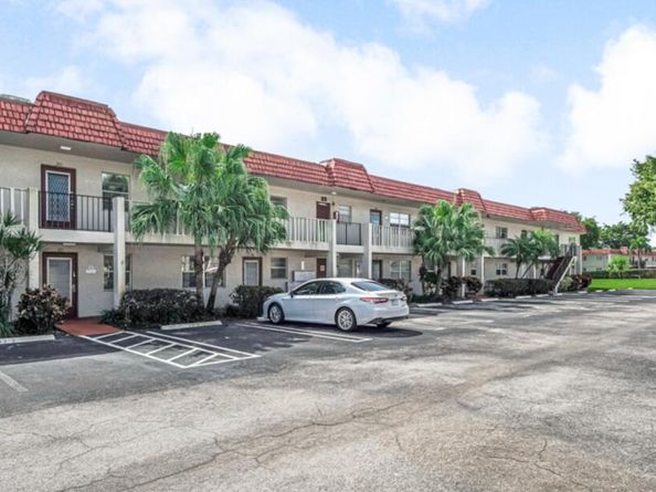 33 Abbey Lane 103, Delray Beach FL 33446