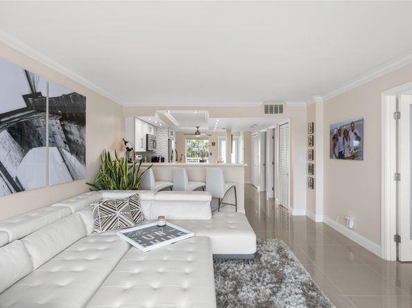 2611 N Riverside Dr 307, Pompano Beach FL 33062