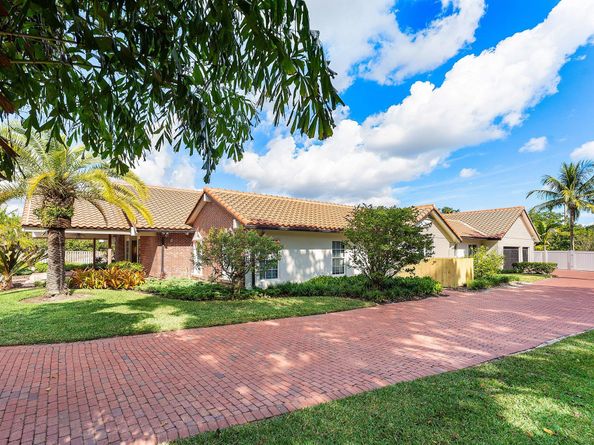 6641 Giralda Circle, Boca Raton FL 33433